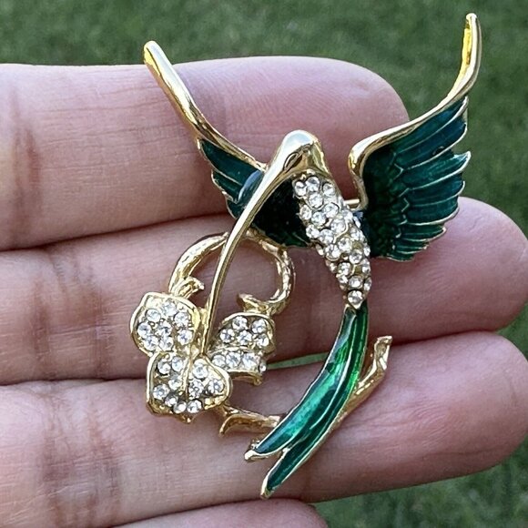 giovanni Jewelry - VTG Giovanni Brooch Pin 2" Hummingbird With Flower Rhinestone Enamel Gold Plated